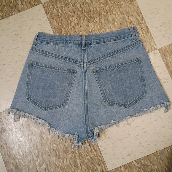 Love Tree Medium Size Light Wash Distressed Denim Shorts - Picture 3 of 4
